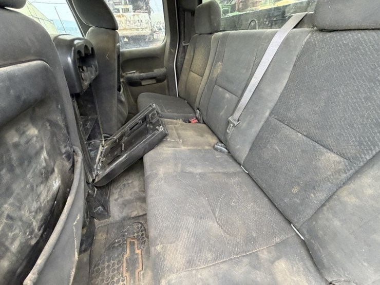 2008-chevrolet-silverado-2500-image-29