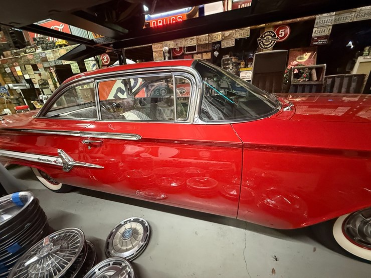 #128-•-1960-chevrolet-impala-2-door-hardtop-–-348-v8-image-18