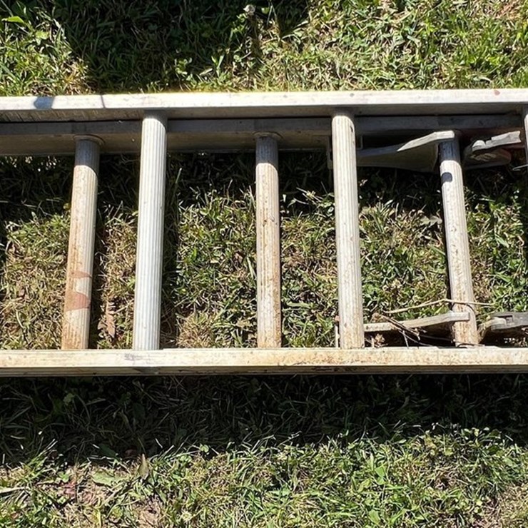 #5742 • 16' Aluminum Extension Ladder