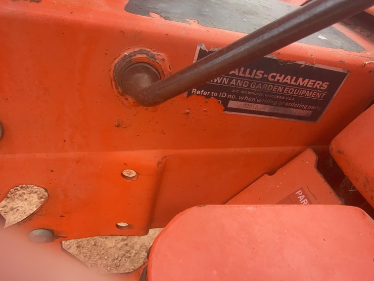 allis-chalmers-712-lawn-tractor-image-13