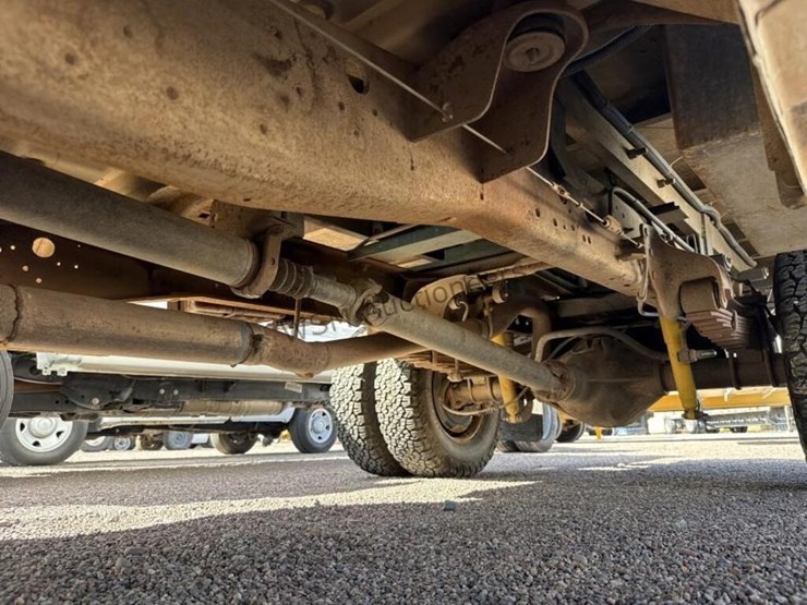 2006-ford-f350-image-32
