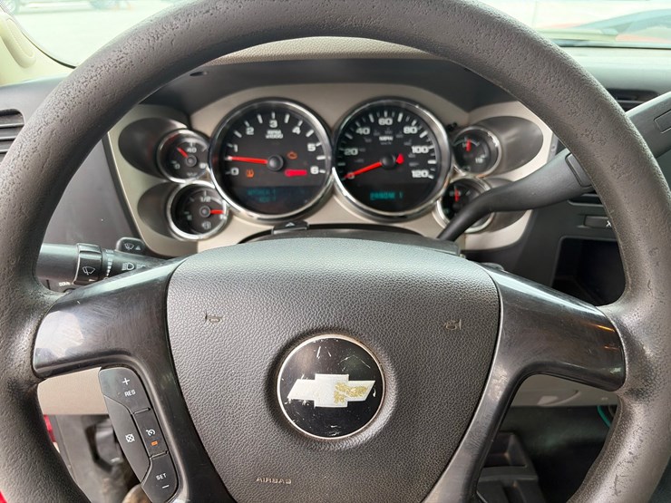 #244-•-2013-chevrolet-silverado-service-truck-image-22
