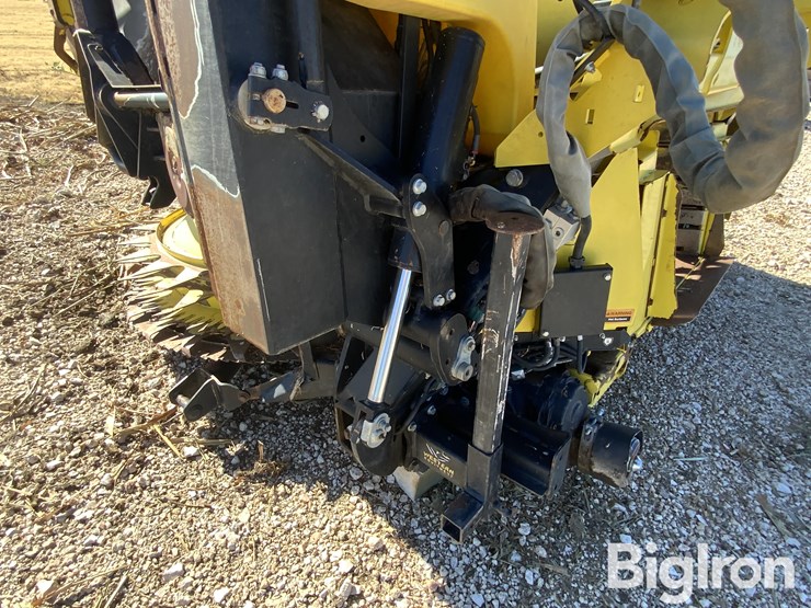 2022-john-deere-772-image-19