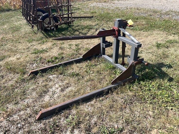 #6222-•-tractor-bale-spear-image-3