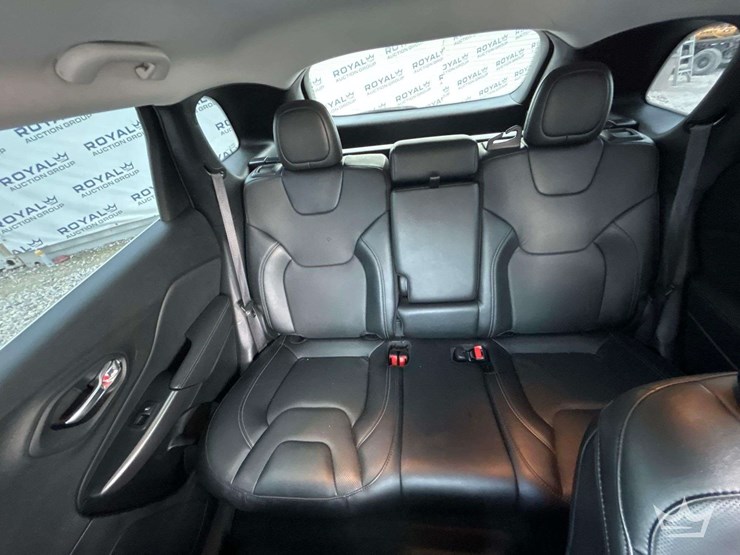 2022-jeep-cherokee-image-15