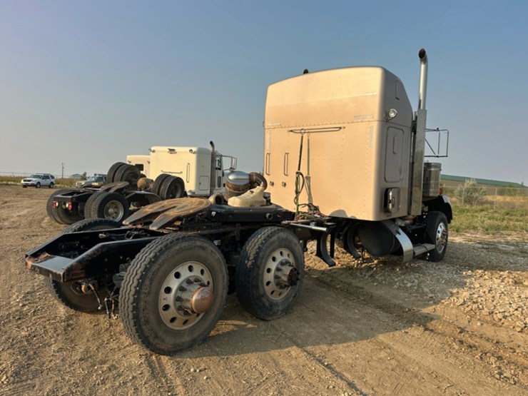 2013-kenworth-t800-image-5
