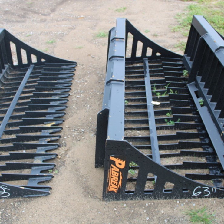 #5015 • 63'' skid steer rock bucket