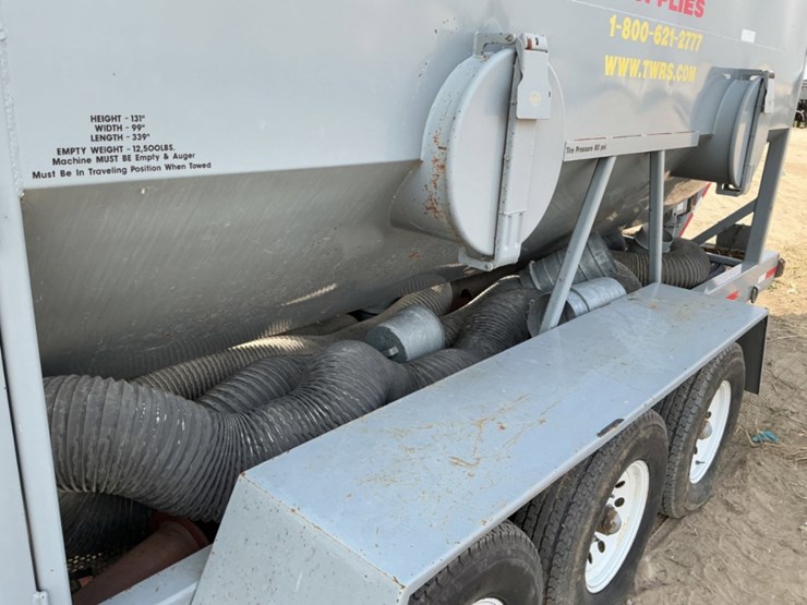 2015-john-deere-4045t-image-24