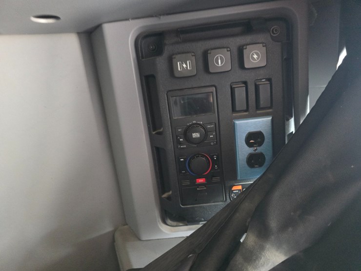 #25251-•-2020-mack-anthem-semi-sleeper-truck-image-65