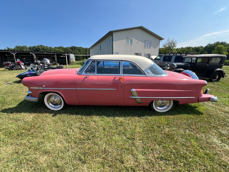 #101-•-1953-ford-victoria-crestline-(no-title)-image-1