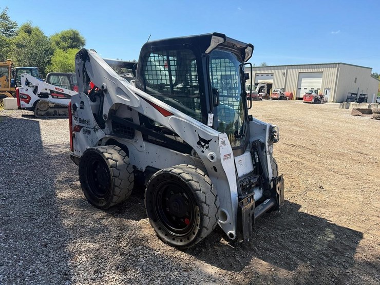 2023-bobcat-s740-image-6