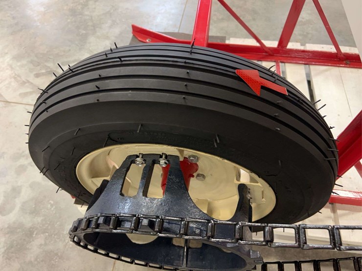 international-end-gate-seeder-image-15