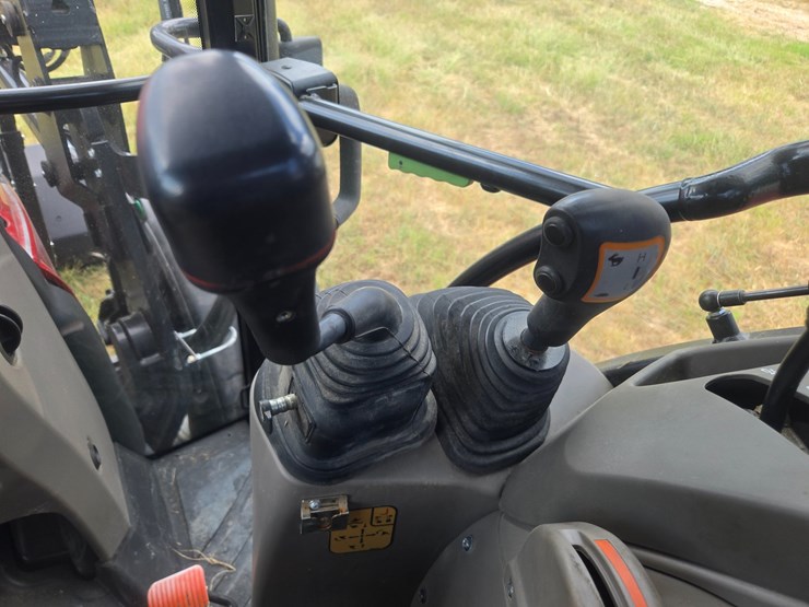 #26371-•-case-farmall-115u-tractor-image-36