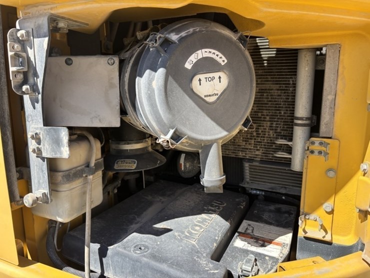 2013-komatsu-pc228us-lc-8-image-31