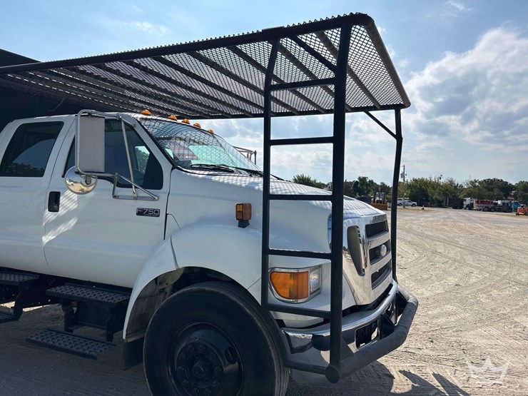 2008-ford-f750-image-29