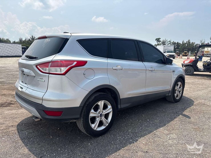 2015-ford-escape-image-3