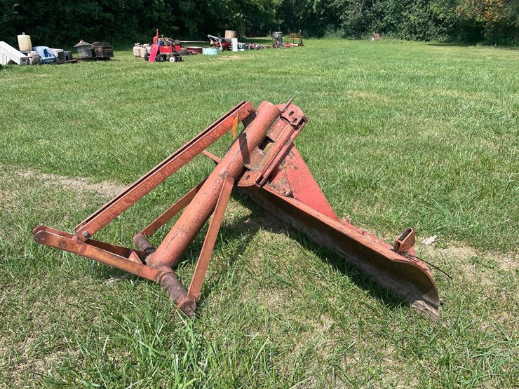 #1628-•-3-point-rear-scraper-blade-image-2
