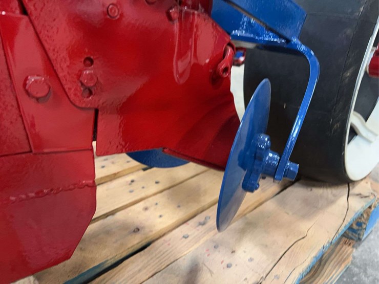 international-harvester-c251-two-row-fast-hitch-planter-image-16