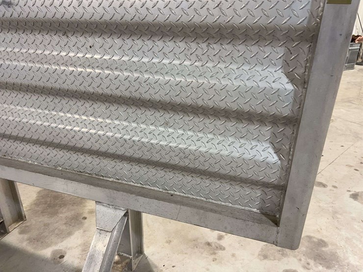 aluminum-semi-headache-rack-image-4