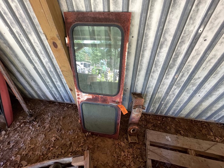 #1665-•-gleaner-combine-door-image-1