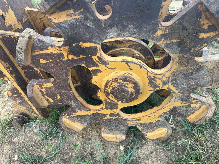 caterpillar-416-image-11