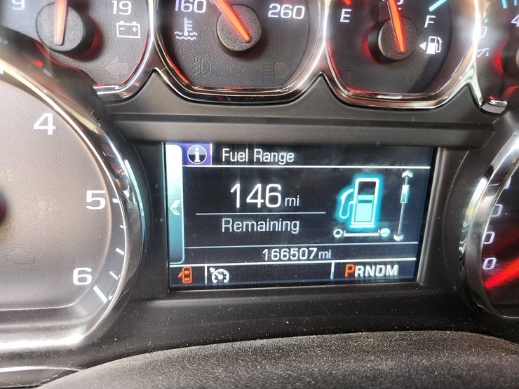 2015-chevrolet-tahoe-lt-image-41