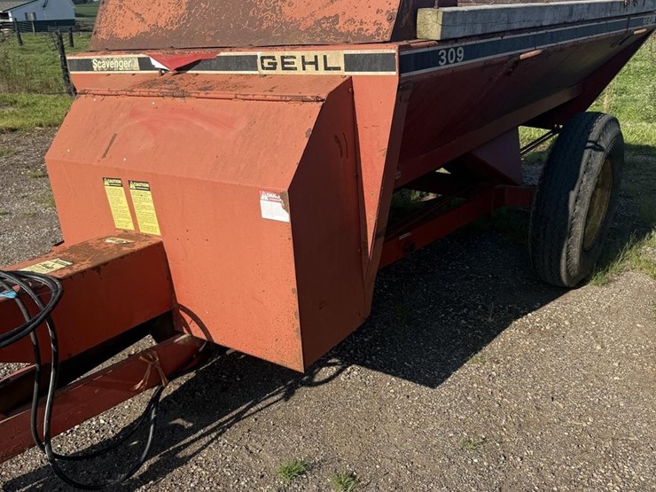 gehl-309-image-1
