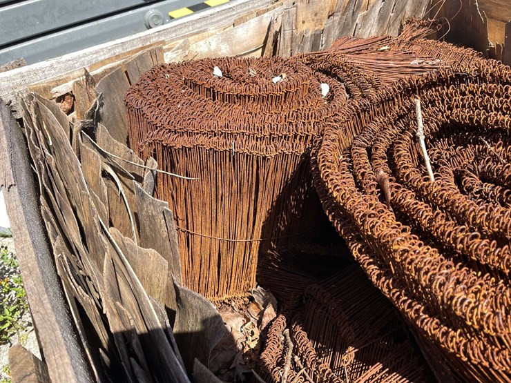 #9124-•-crate-of-concrete-wire-(o10)-image-11