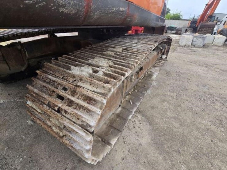 2012-hitachi-zx350-lc-image-25