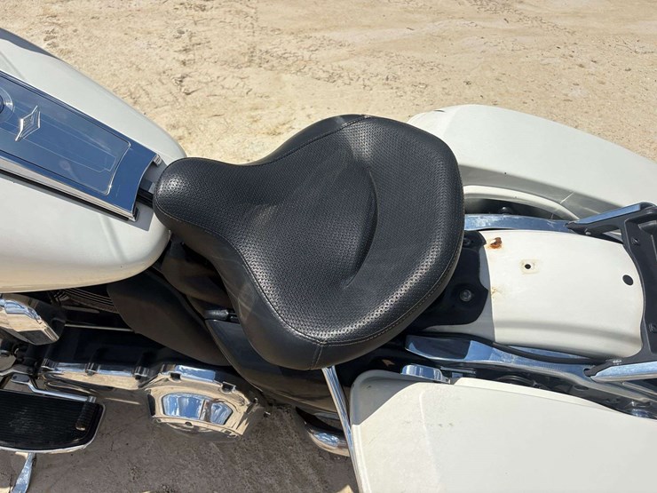 2015-harley-davidson-road-king-flhp-police-motorcycle-(38,134-miles)-image-10