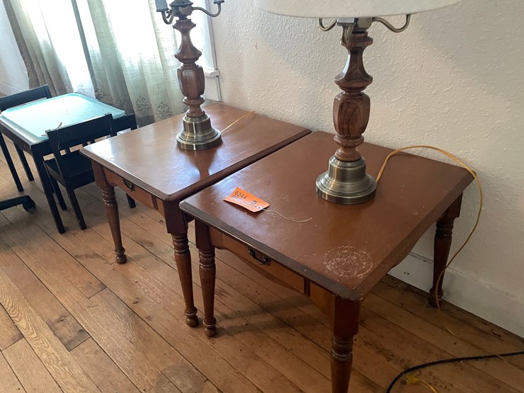 #6244-•-(2)-end-tables-and-lamps-image-8