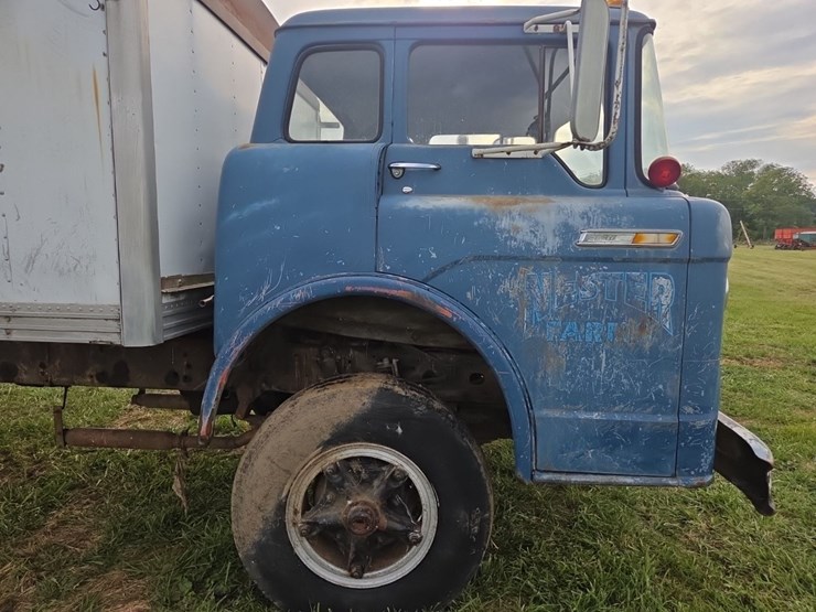 ford-800-image-30