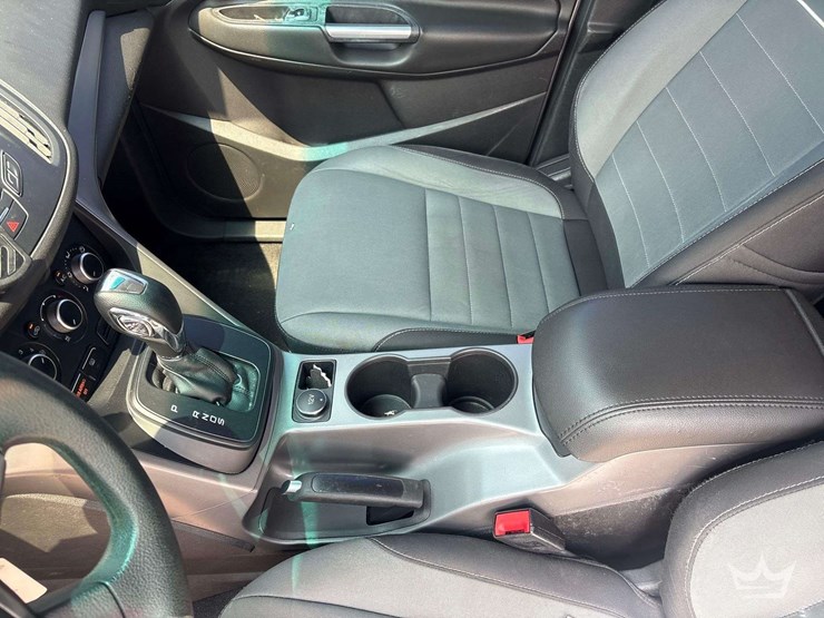 2015-ford-escape-image-15