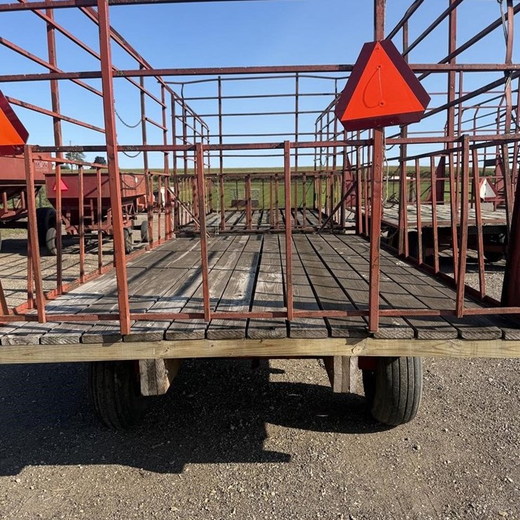 #107 • 16' Bale Rack