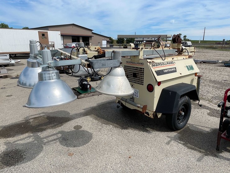 #10539-•-ingersoll-rand-portable-light-trailer-image-1