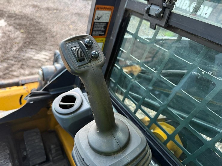 2023-deere-317g-image-20