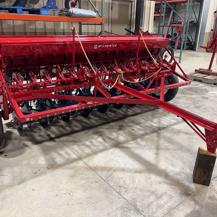 MCCORMICK 8