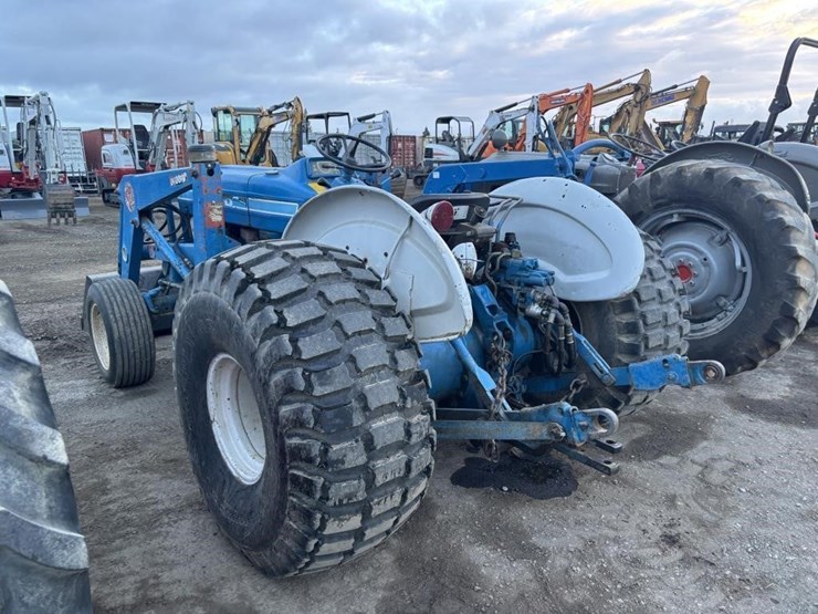 ford-tractor-image-4