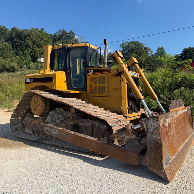 #18015 • CAT D6R LGP DOZER