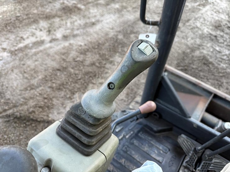 2020-bobcat-e42-image-26
