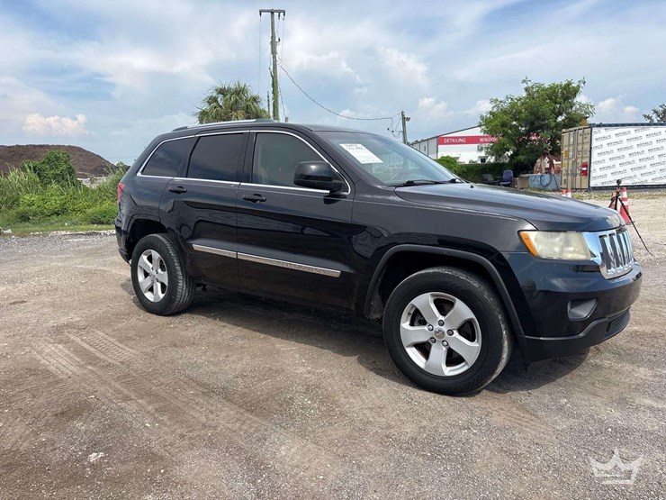 2013-jeep-grand-cherokee-image-2