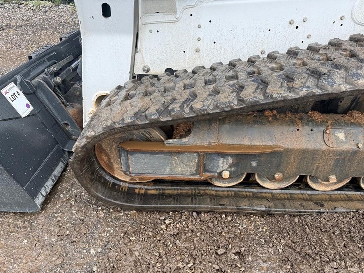 2023-bobcat-t770-image-17