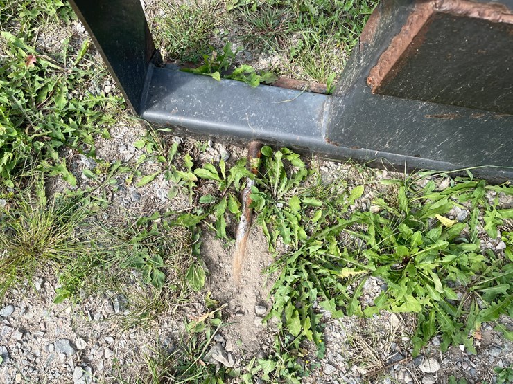 #6220-•-skid-loader-bale-spear-image-8