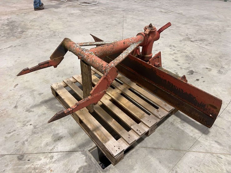 international-harvester-fast-hitch-6’-blade-image-4