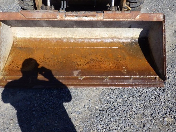 caterpillar-246d-image-9