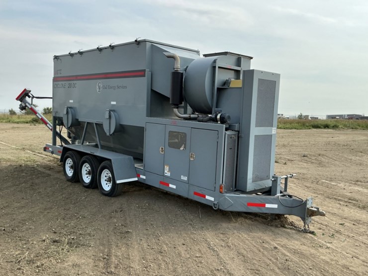 2015-john-deere-4045t-image-3