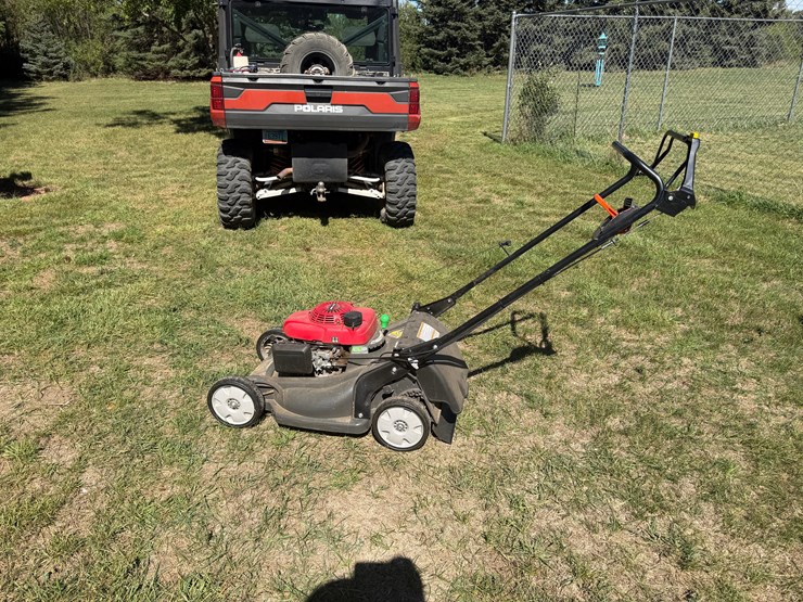honda-lawn-mower-image-1