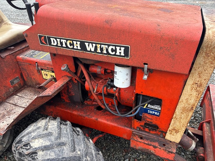 ditch-witch-2200-image-10