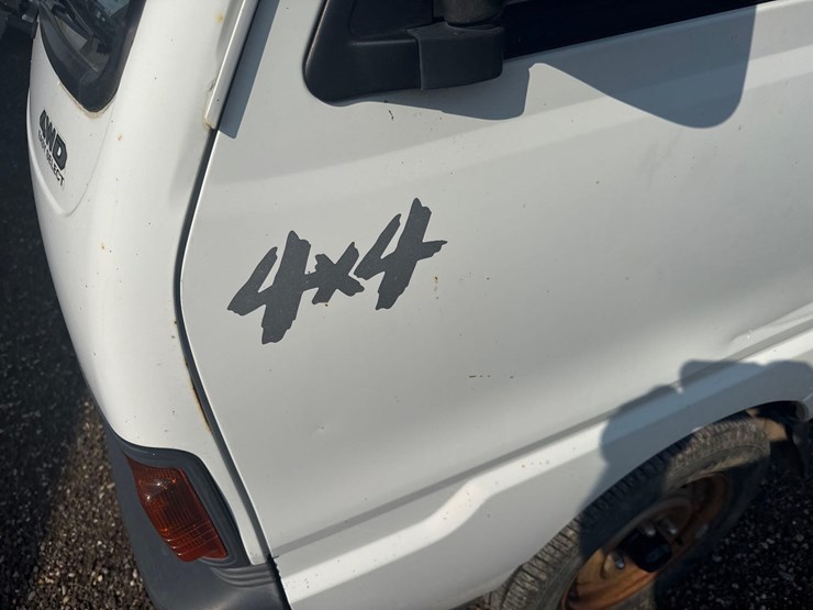 1997-mitsubishi-multi-purpose-vehicle-image-16