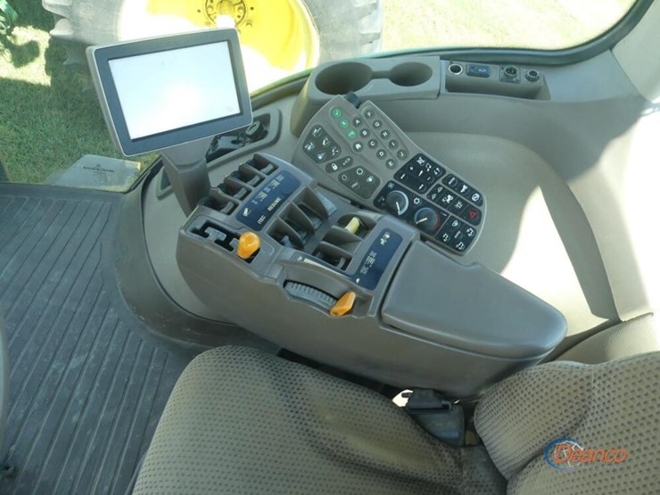 2013-john-deere-8285r-image-16